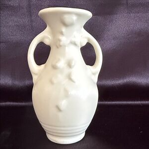 Made in USA Shawnee Pottery Daisy Pattern Vase with Handles